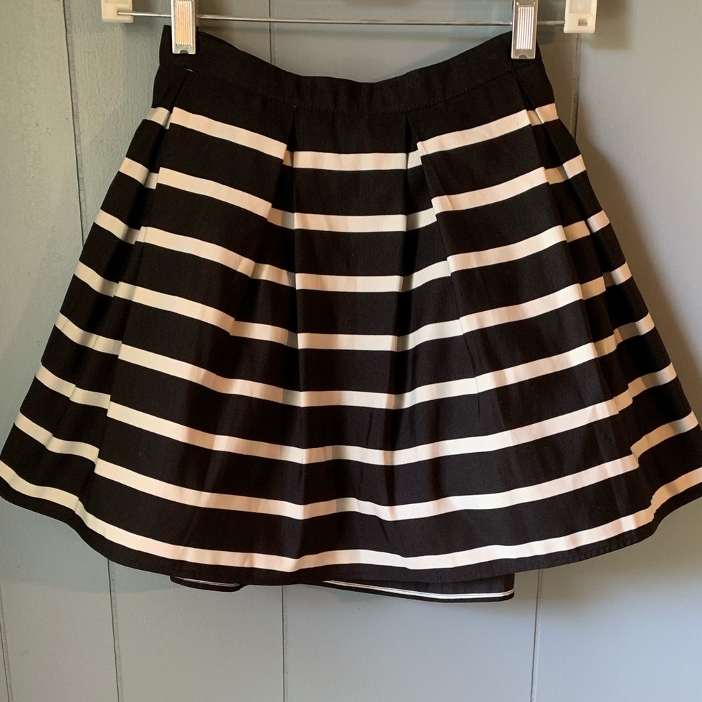 High waisted black and white striped skirt